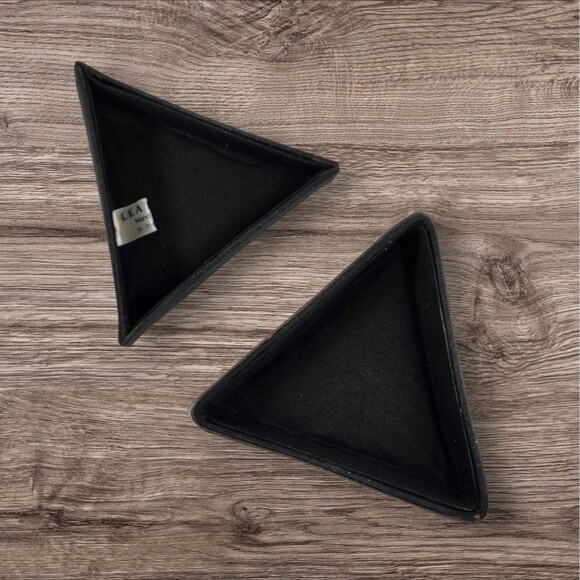 Handmade Leather Triangle Trinket Jewelry Box Woven Lid Indonesia 5" Gift - Picture 6 of 9